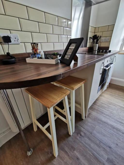 Eldon Row - Stylish Character Apartments - Central Location 1 & 2 Bed Available Dolgellau Exterior foto