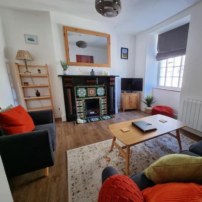 Eldon Row - Stylish Character Apartments - Central Location 1 & 2 Bed Available Dolgellau Exterior foto
