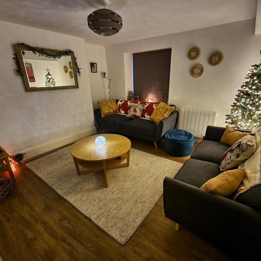 Eldon Row - Stylish Character Apartments - Central Location 1 & 2 Bed Available Dolgellau Exterior foto
